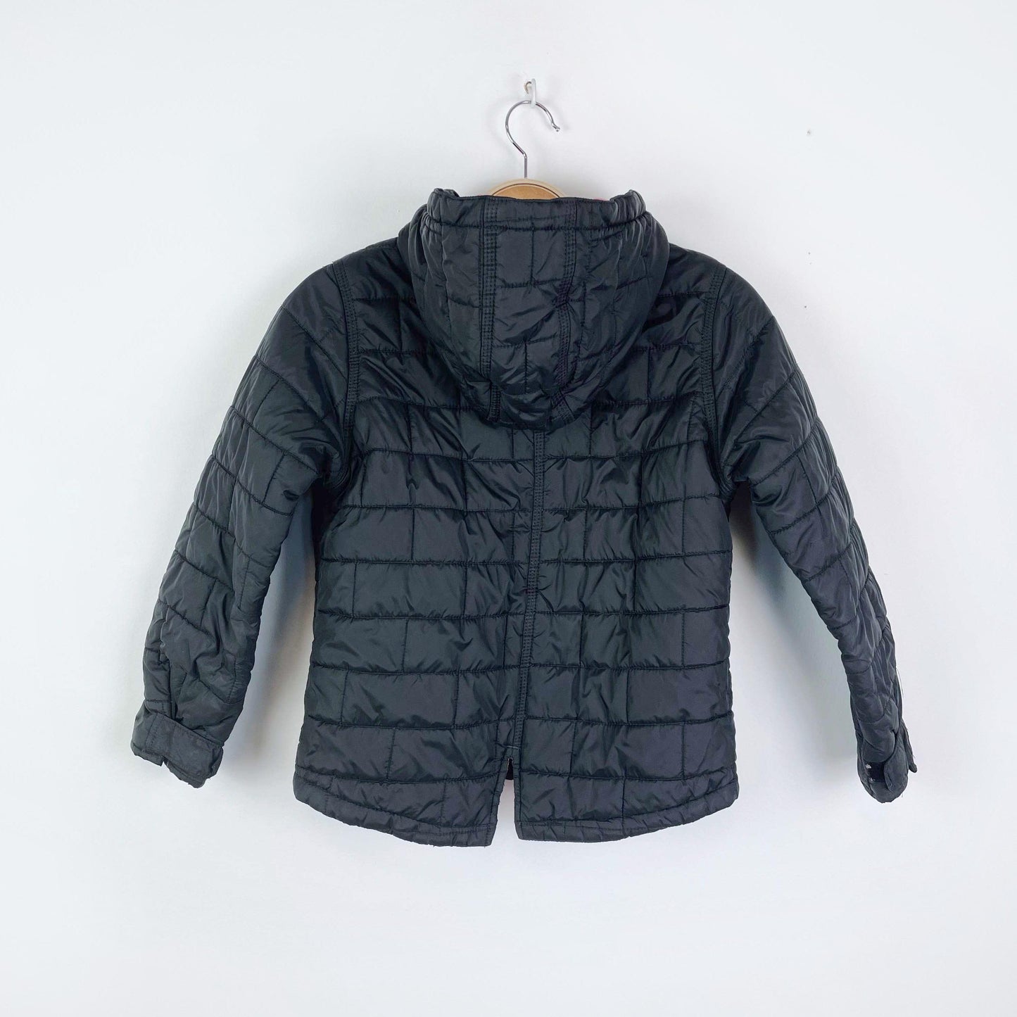 carhartt hooded puffer jacket - size small (7-8)