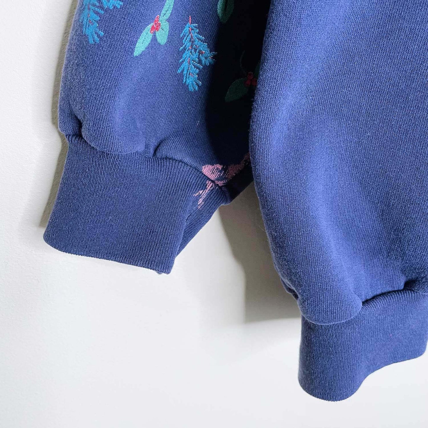 vintage holiday cardinals all over crew - size large