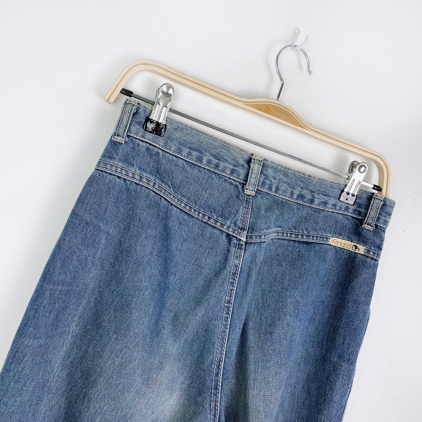 vintage cherokee of california high rise jeans - size 27