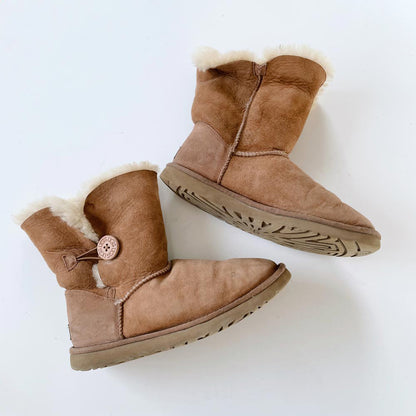 ugg bailey button chestnut short sheepskin boots