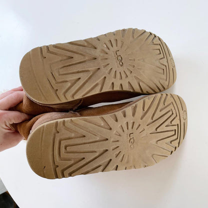 ugg bailey button chestnut short sheepskin boots