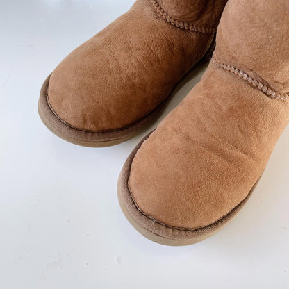 ugg bailey button chestnut short sheepskin boots