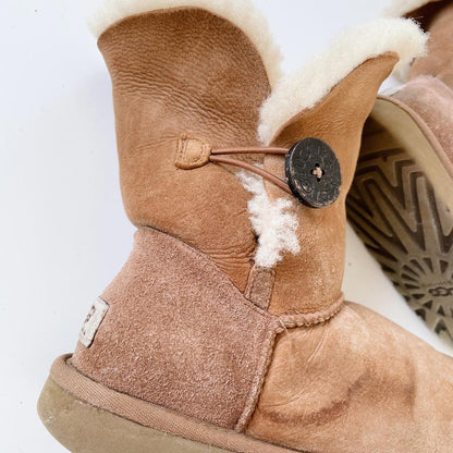 ugg bailey button chestnut short sheepskin boots