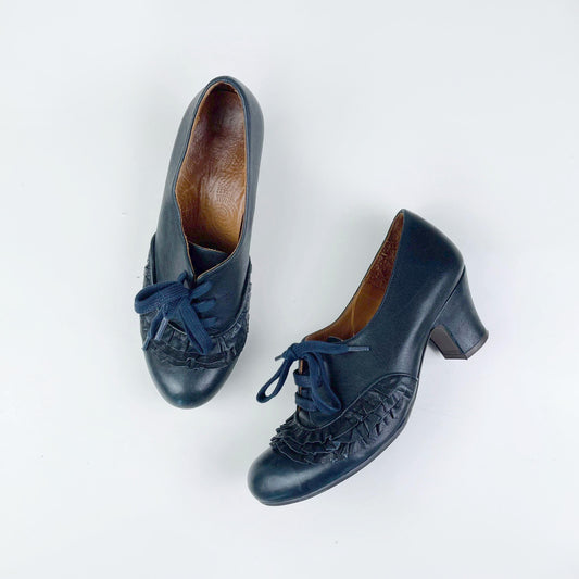 chie mihara blue leather ruffled heeled shoe - size 38