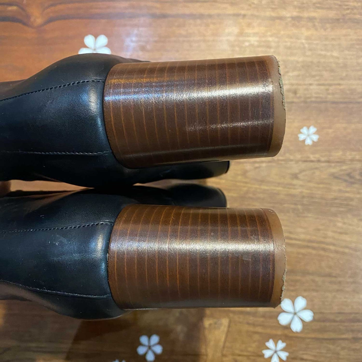 chloe scalloped black leather ankle boot - size 37.5