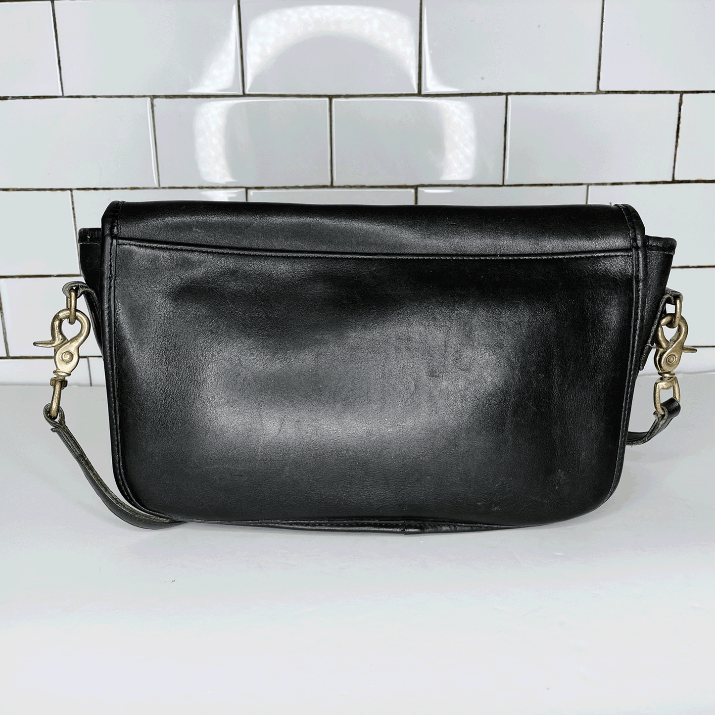 vintage 70s coach legacy black turn lock crossbody