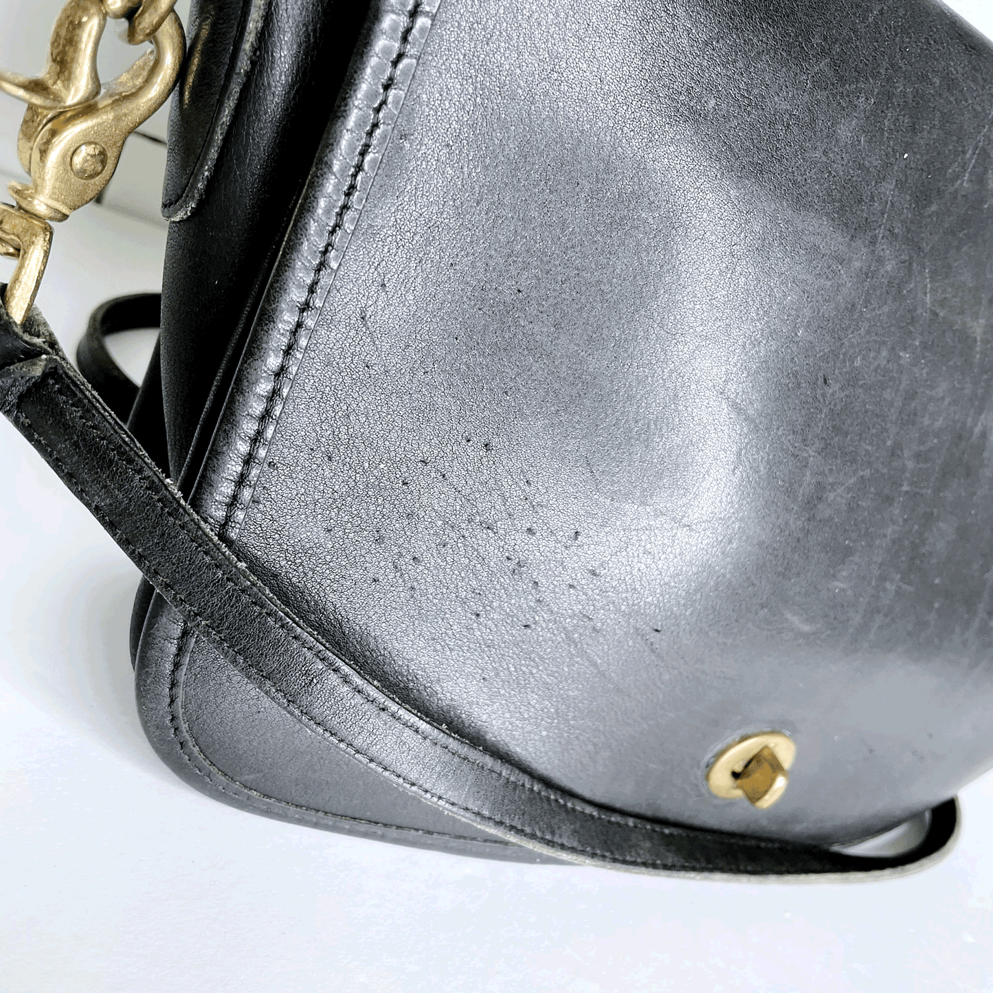 vintage 70s coach legacy black turn lock crossbody