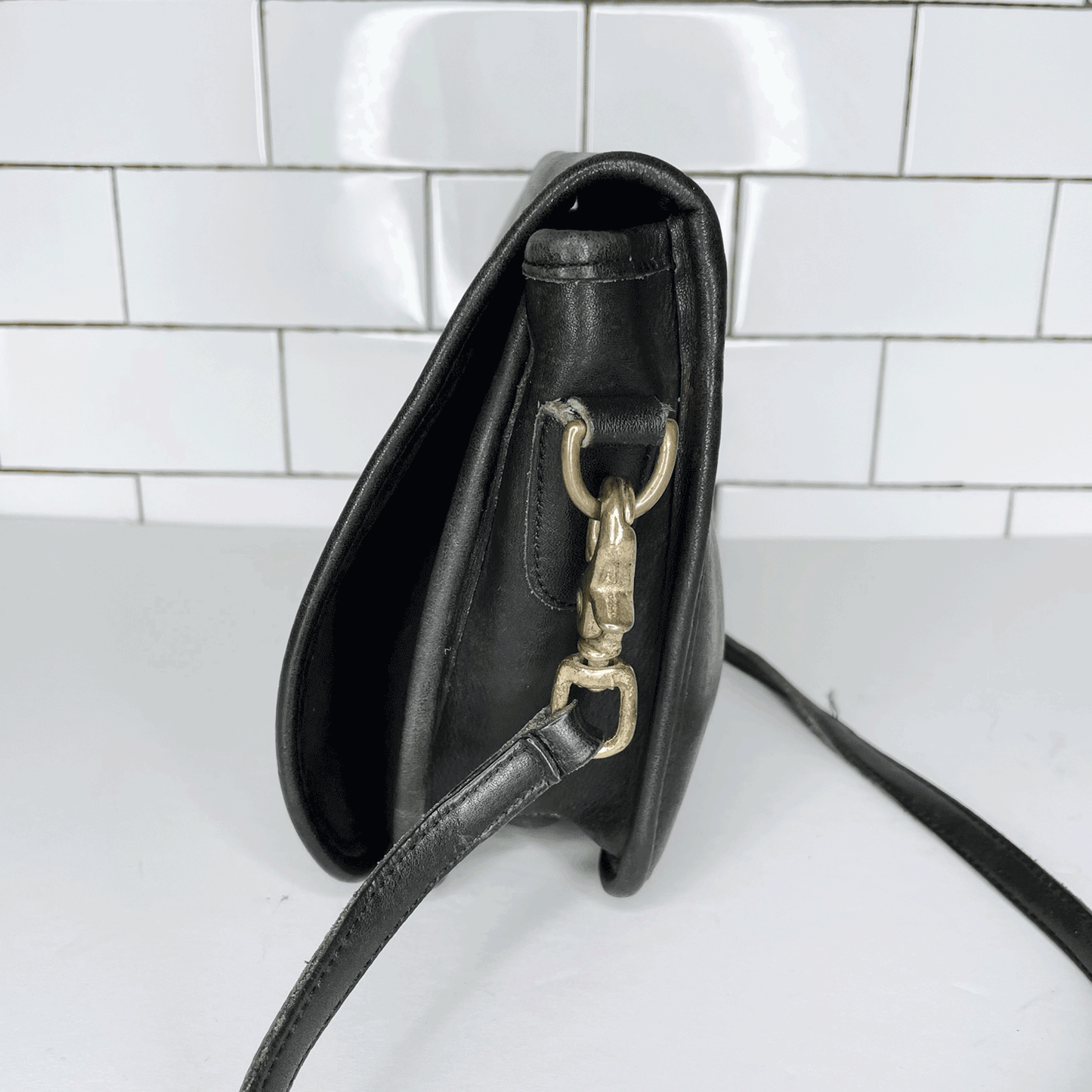 vintage 70s coach legacy black turn lock crossbody