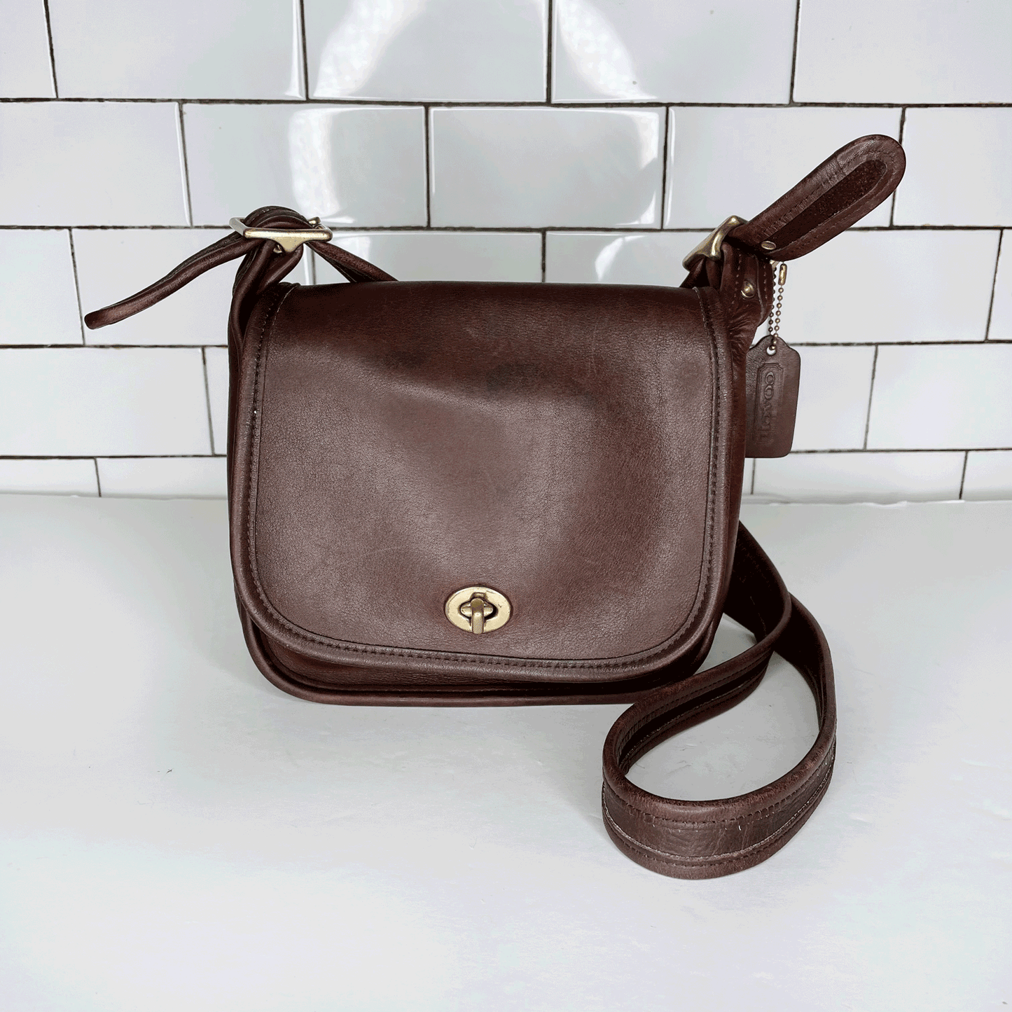 vintage 70s coach legacy trail brown small turn lock crossbody
