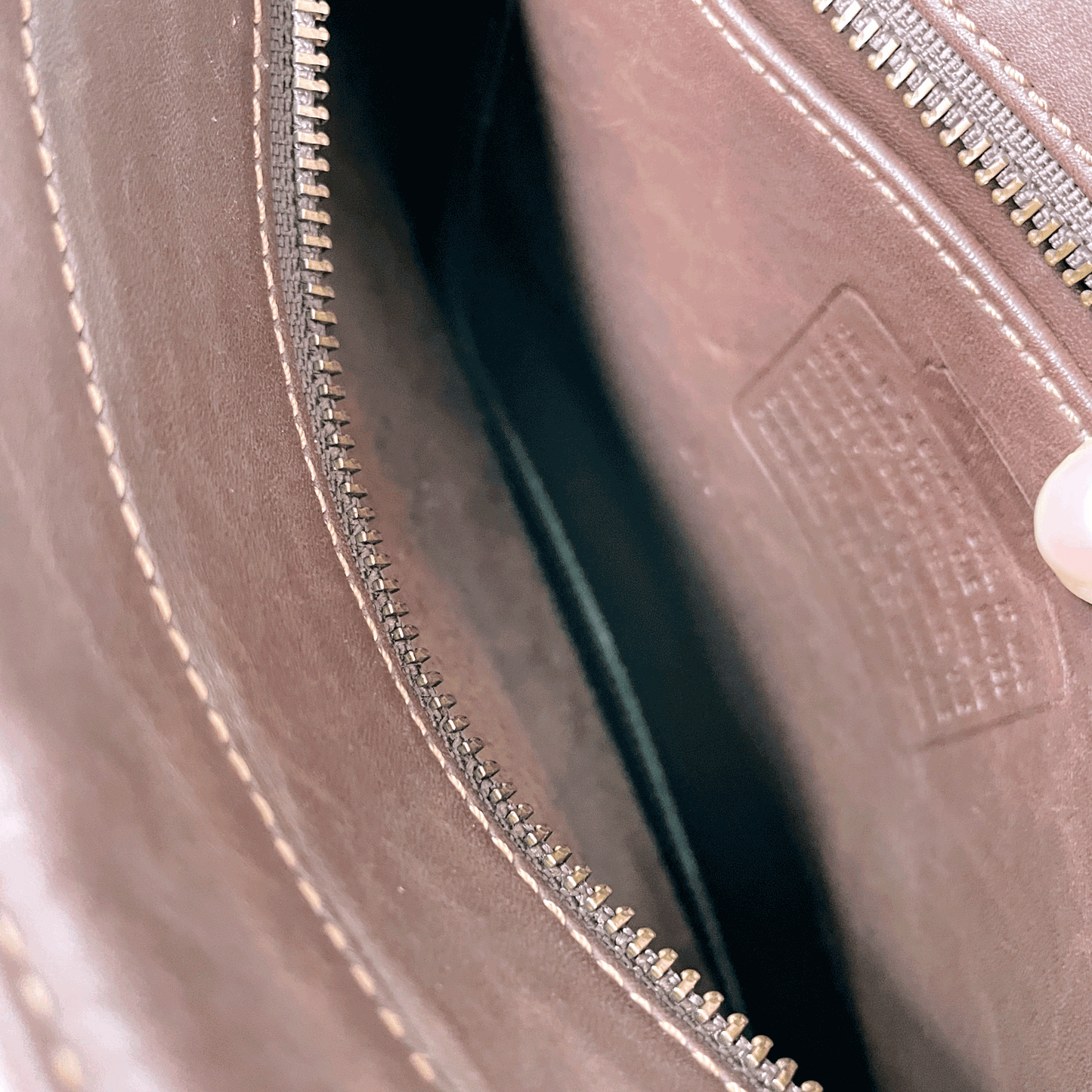 coach pebbled brown chelsea shoulder bag