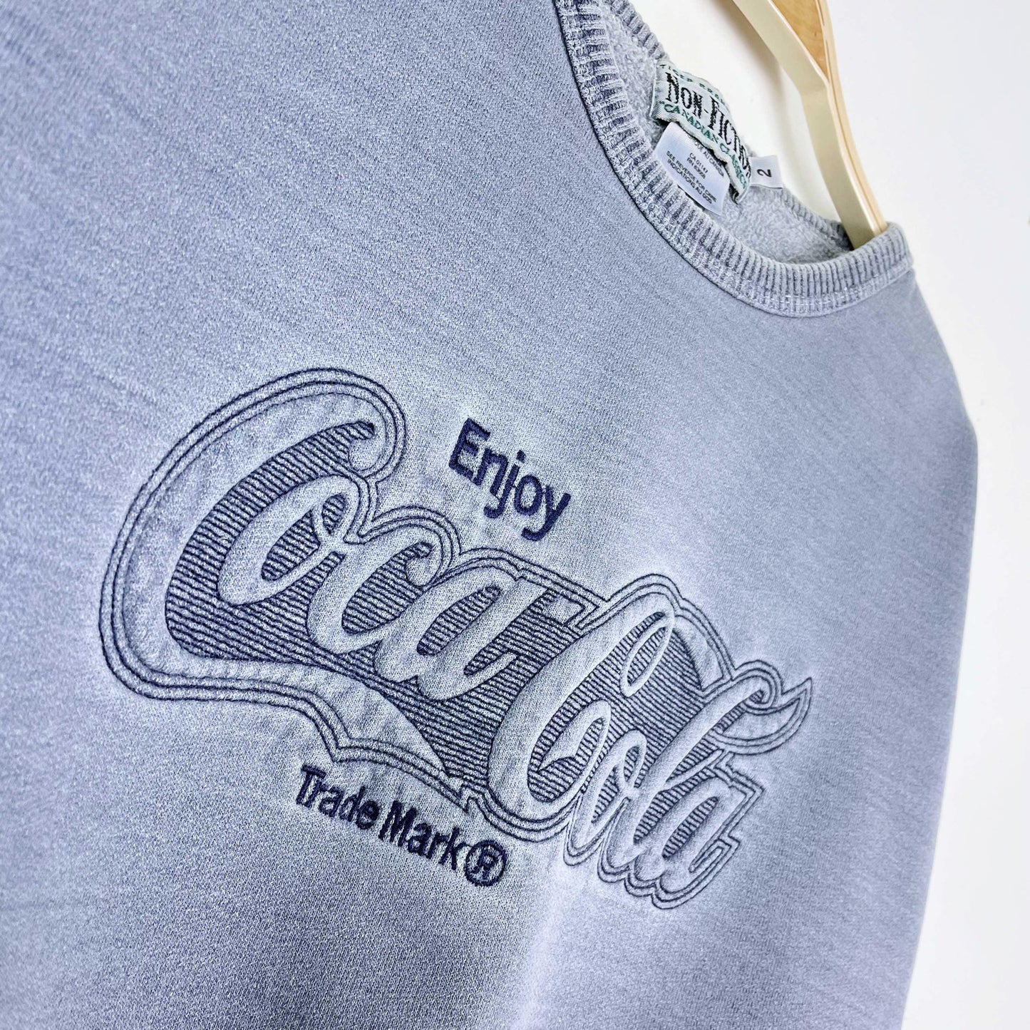 vintage 90s non-fiction coca-cola cottage crew - size medium
