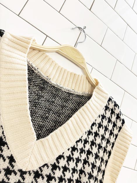 college prep houndstooth knit sweater vest - good market thrift store