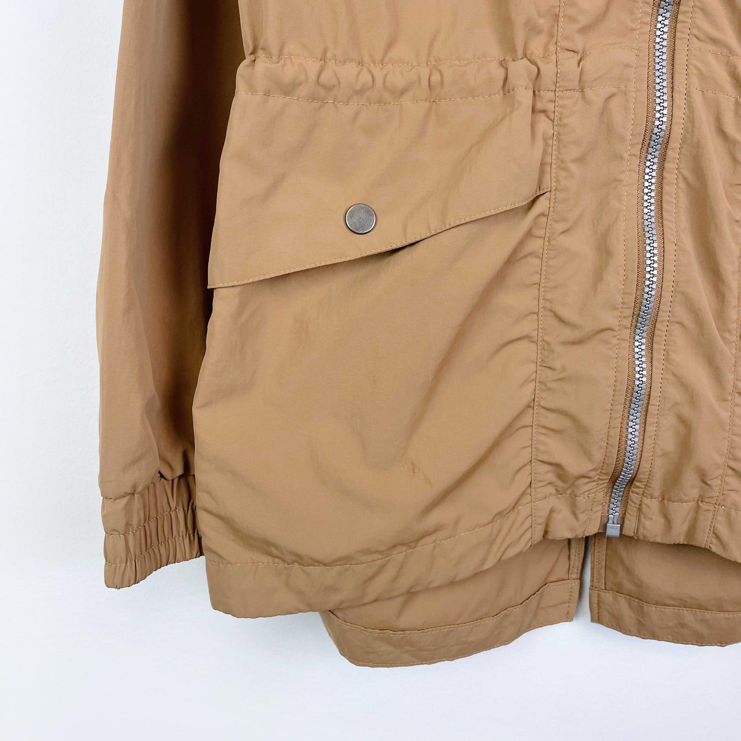 columbia tan day trippin light jacket - size medium