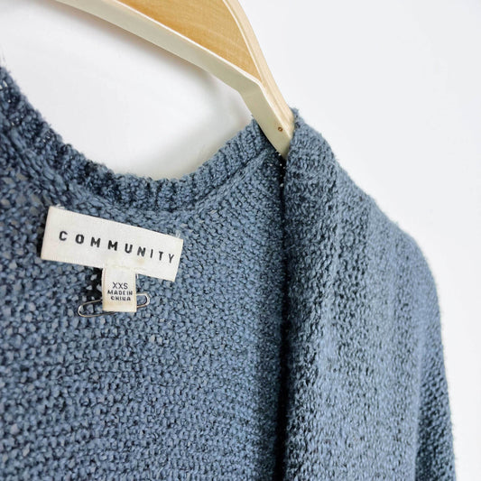 aritzia community iconic knit cape - size xxs