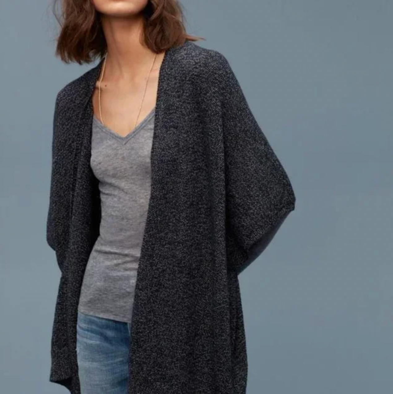 aritzia community iconic knit cape - size xxs