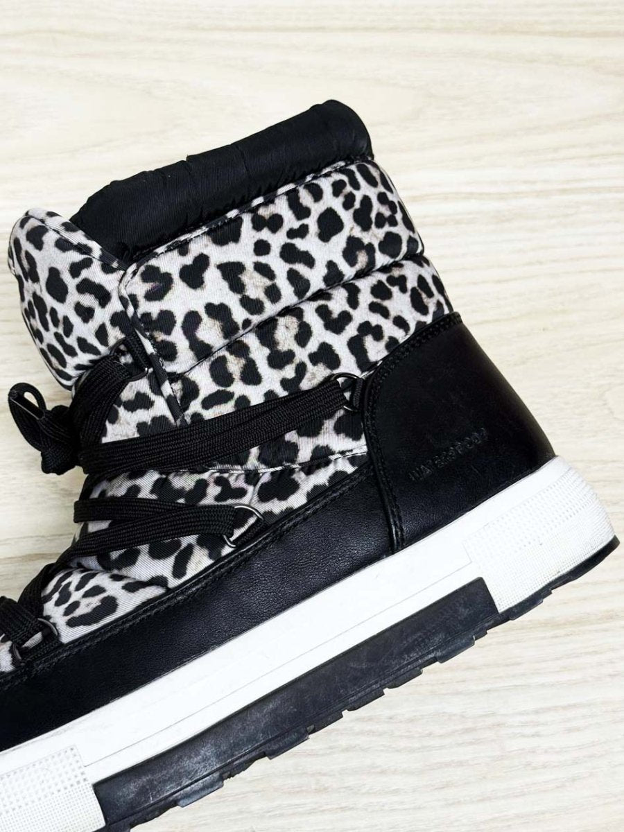 cougar waterproof lace up animal print boots - good market thrift store