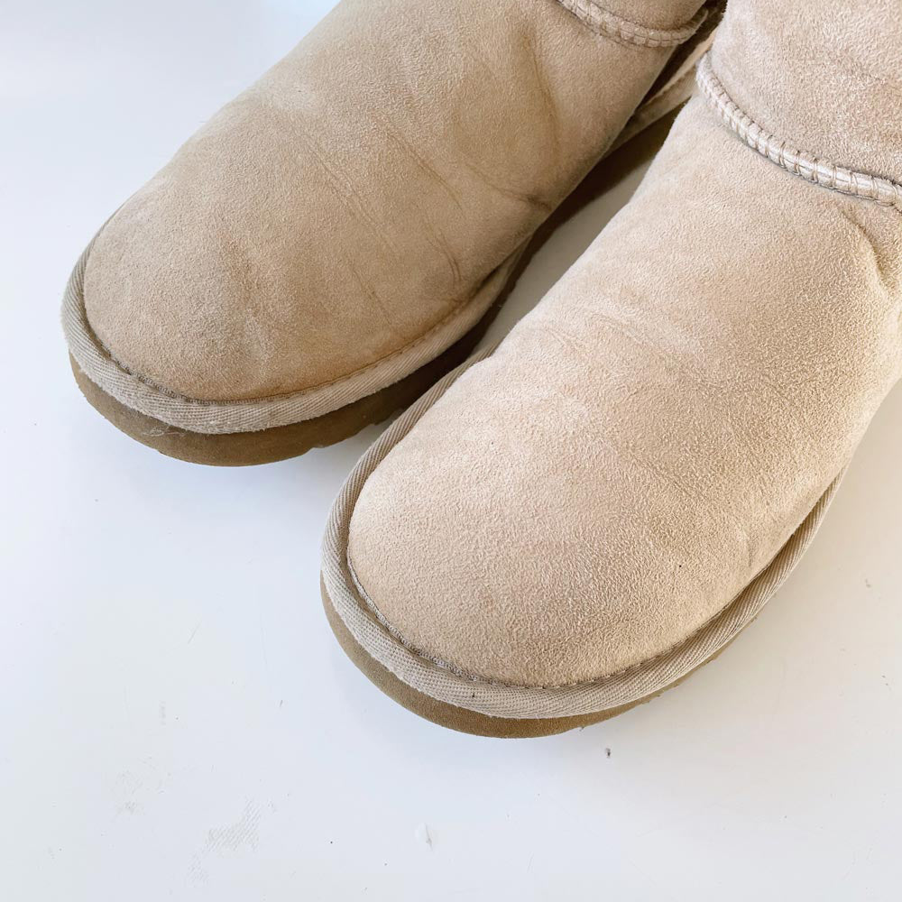 ugg bailey button cream sheepskin short boots