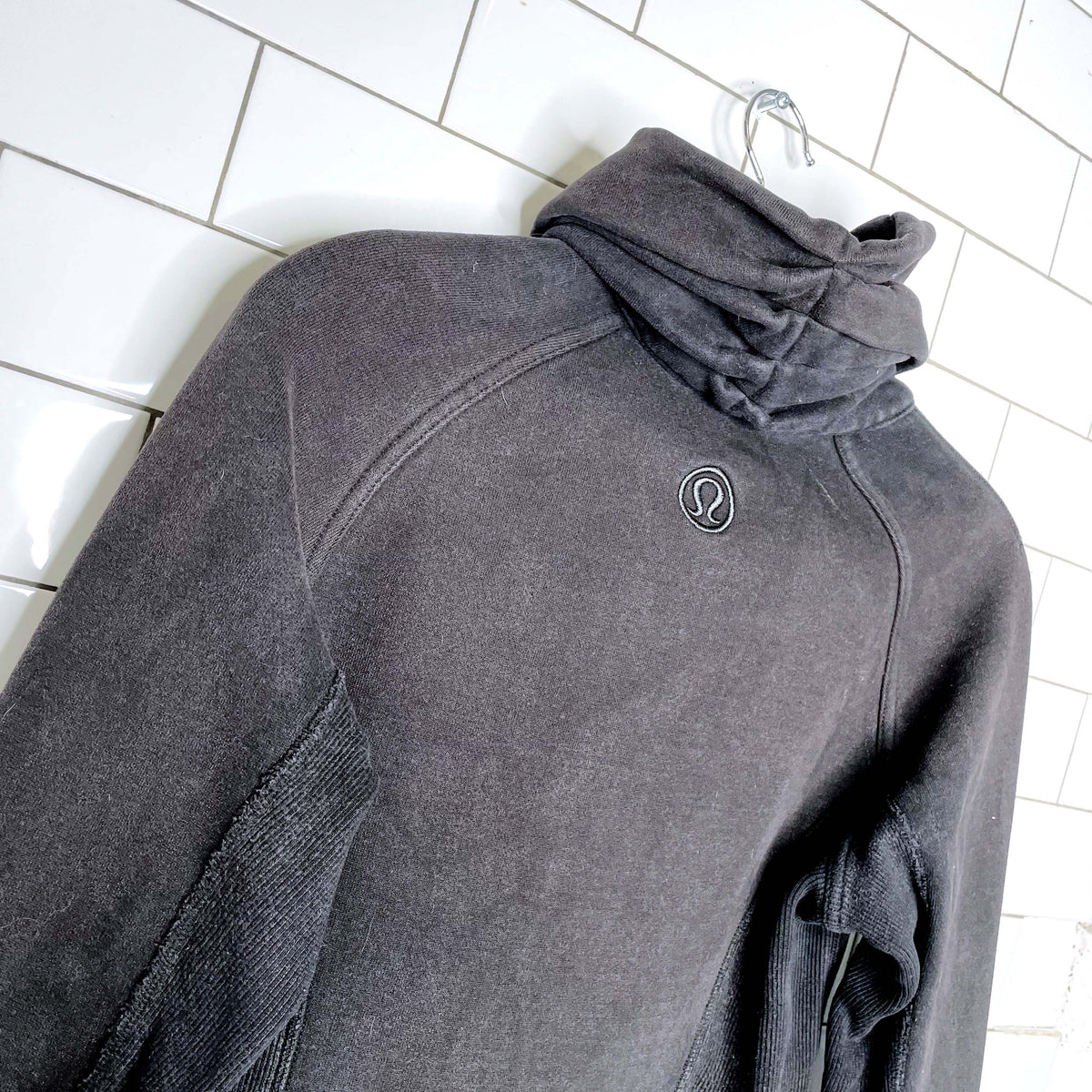 lululemon 2011 cuddle up scuba jacket - size 4