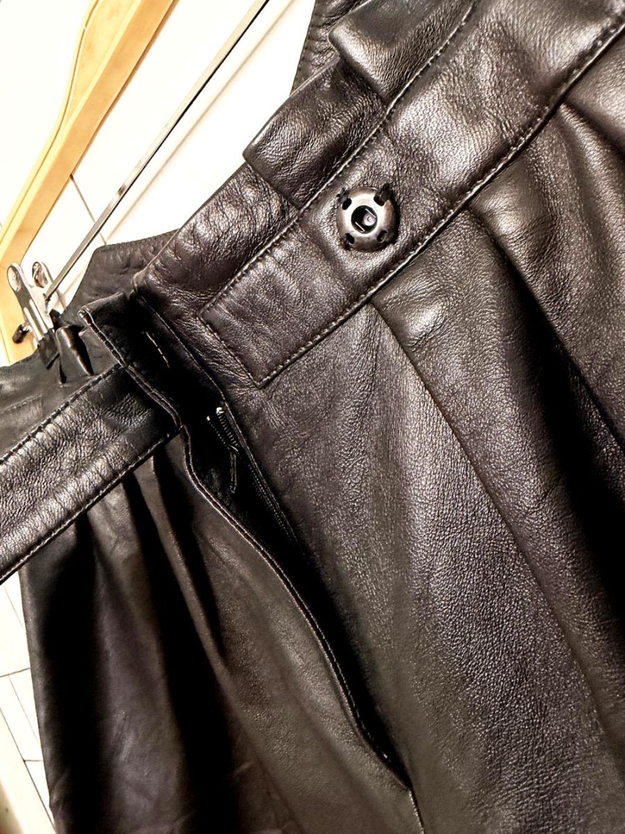 cynthia steffe butter leather pleated trouser shorts | lambskin - good market thrift store