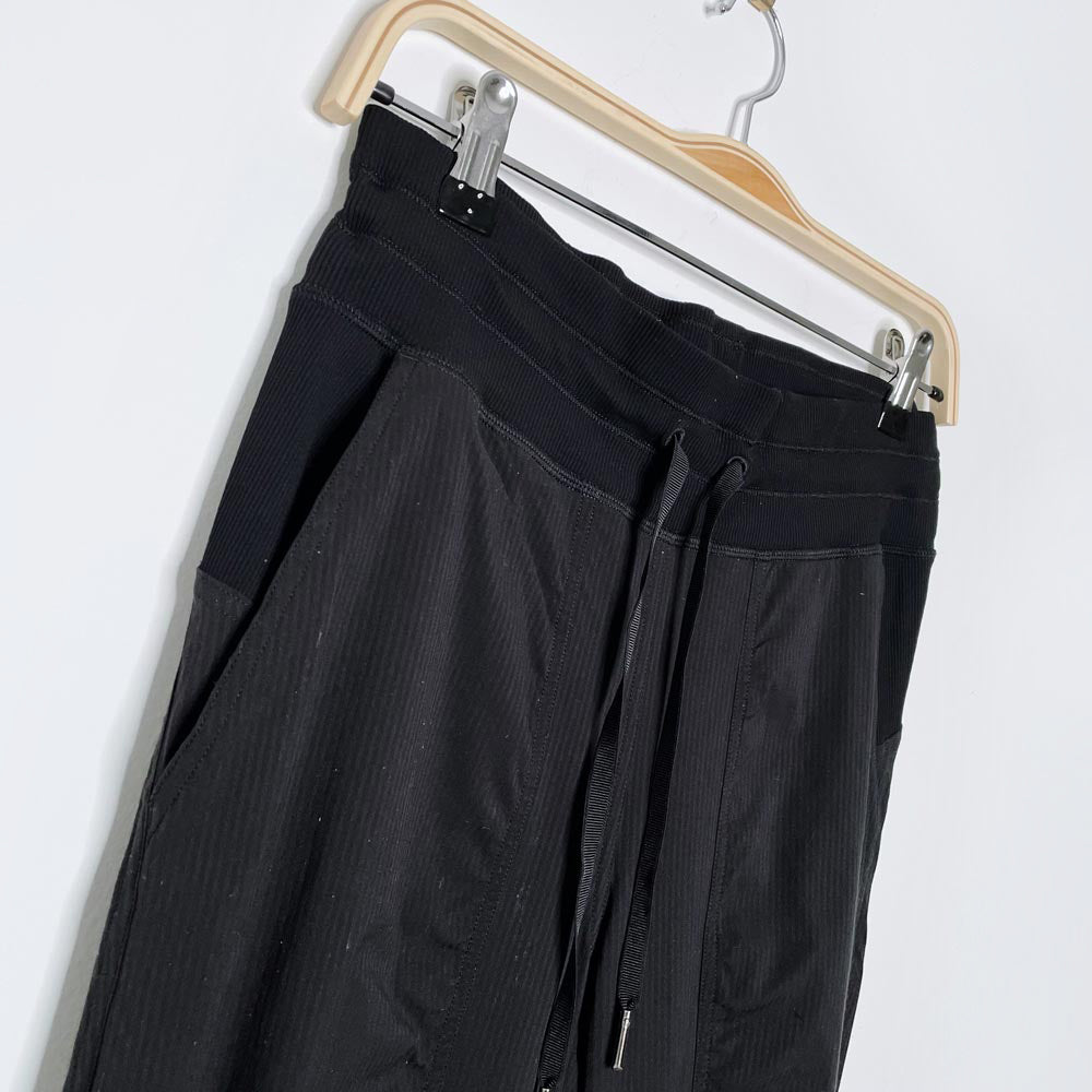 lululemon 2022 dance studio joggers unlined swift