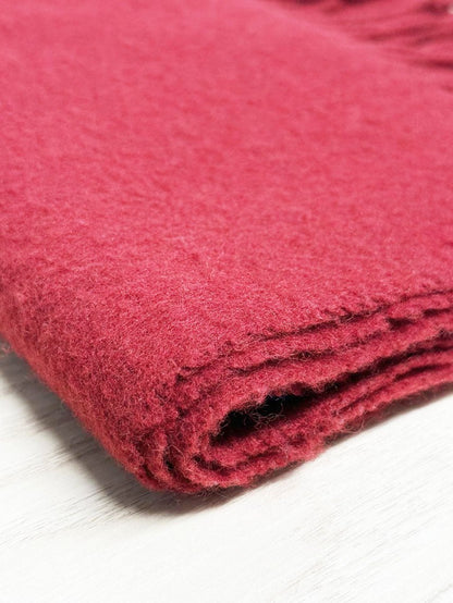 danier lambswool - blend fringe scarf | made in Italy - good market thrift store