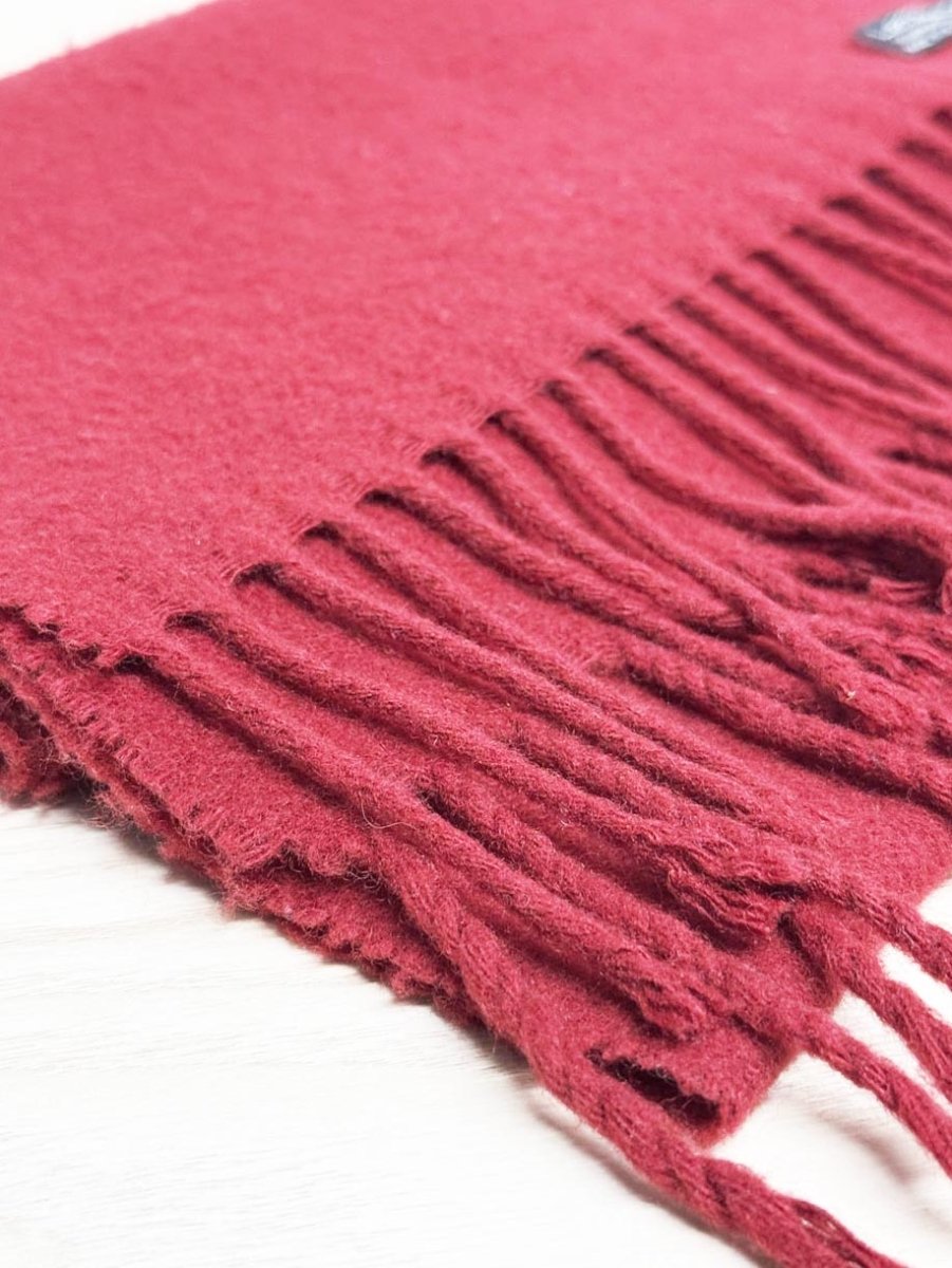 danier lambswool - blend fringe scarf | made in Italy - good market thrift store