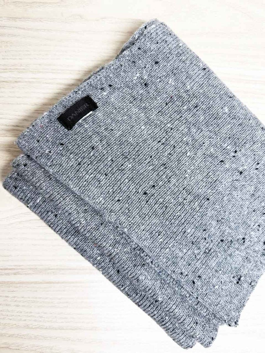 danier soft speckle knit scarf - good market thrift store