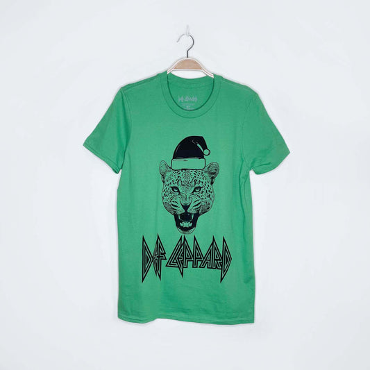def leppard green santa hat band tee - size small