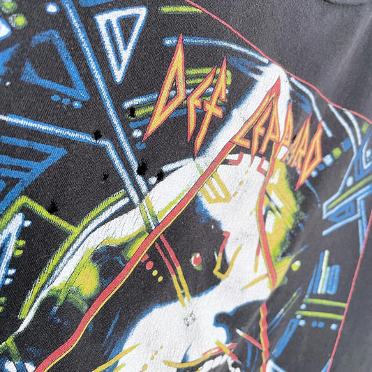 def leppard 2019 hysteria crop tee