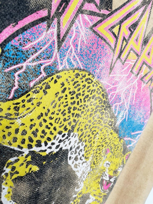 def leppard high n dry band tee | epic rights - good market thrift store