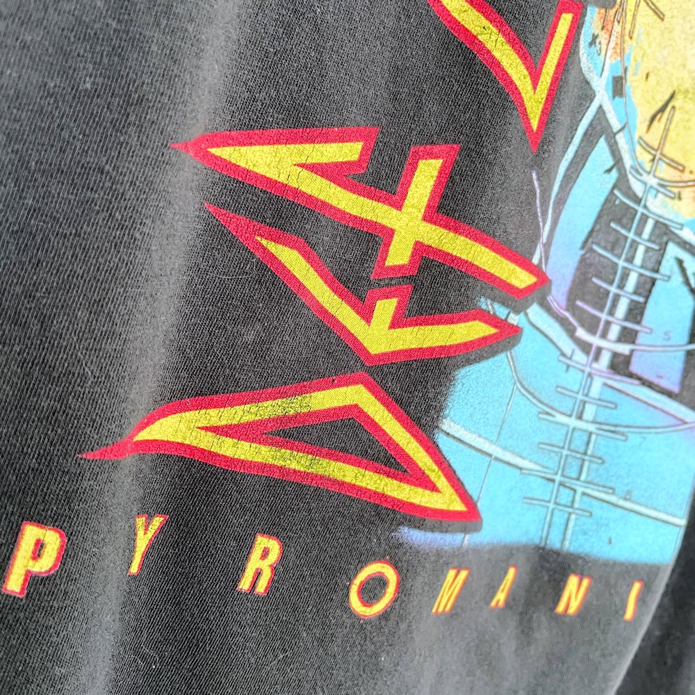 def leppard pyromania graphic tee