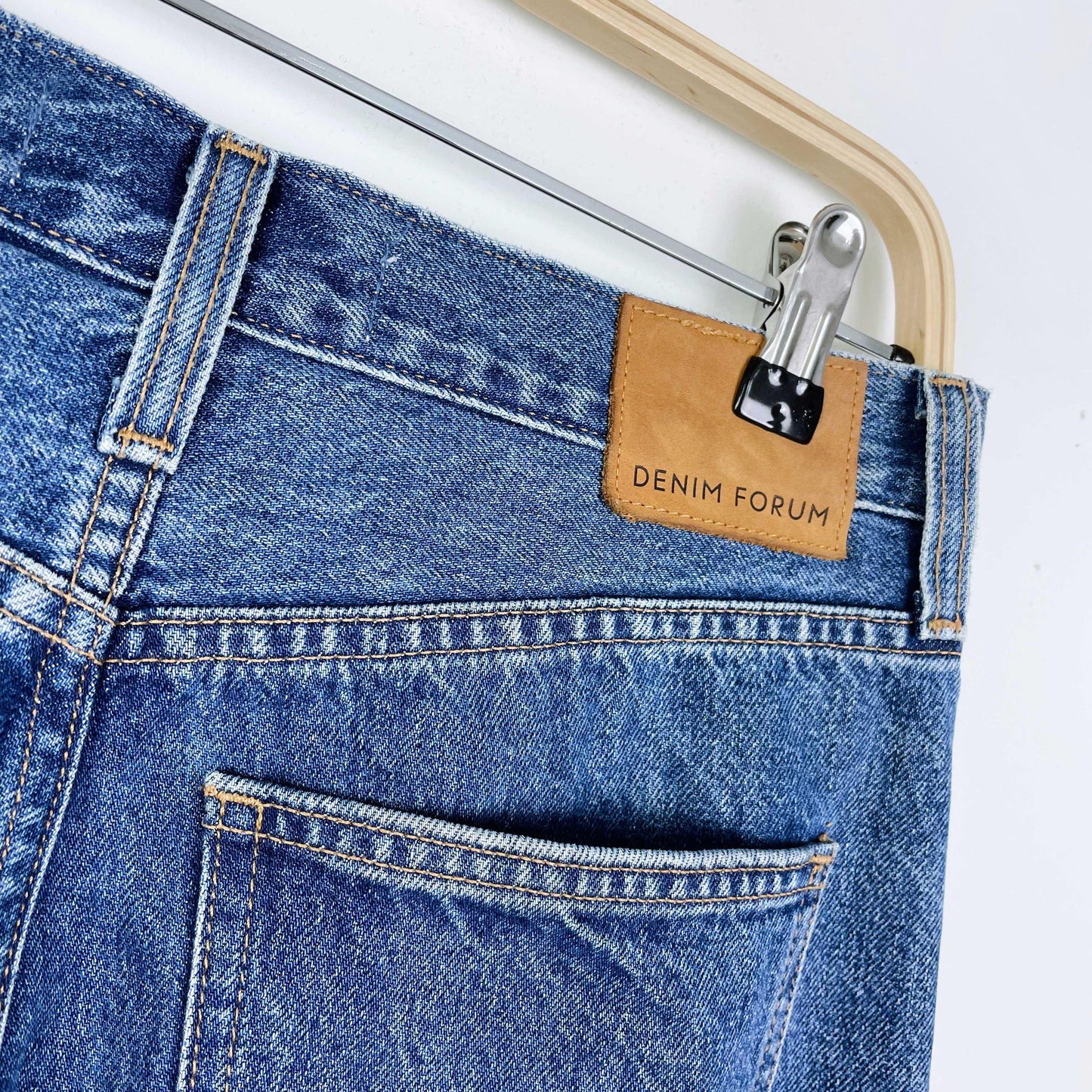 denim forum farrah high rise wide leg jeans - size 28