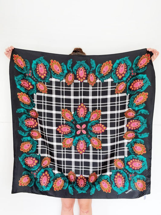 diane von furstenberg 100% silk paisley xl square scarf - good market thrift store