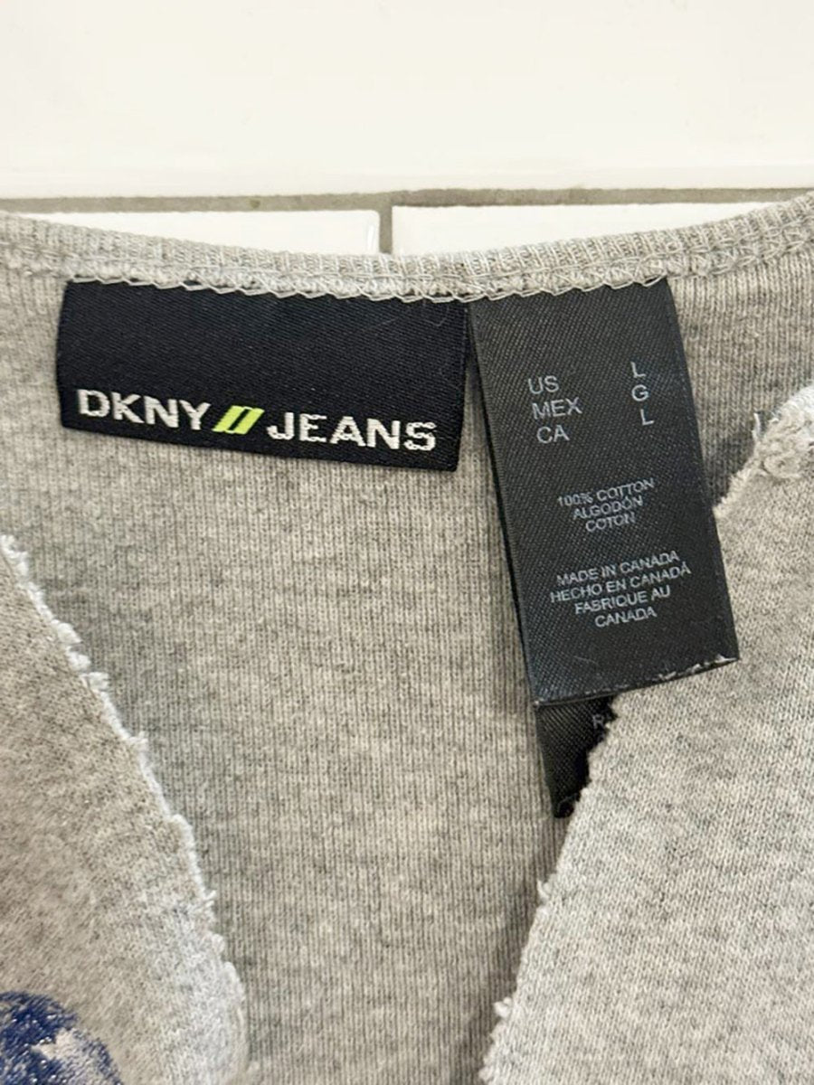 dkny jeans cropped distressed motorcycle USA flag tee | made in Canada - good market thrift store