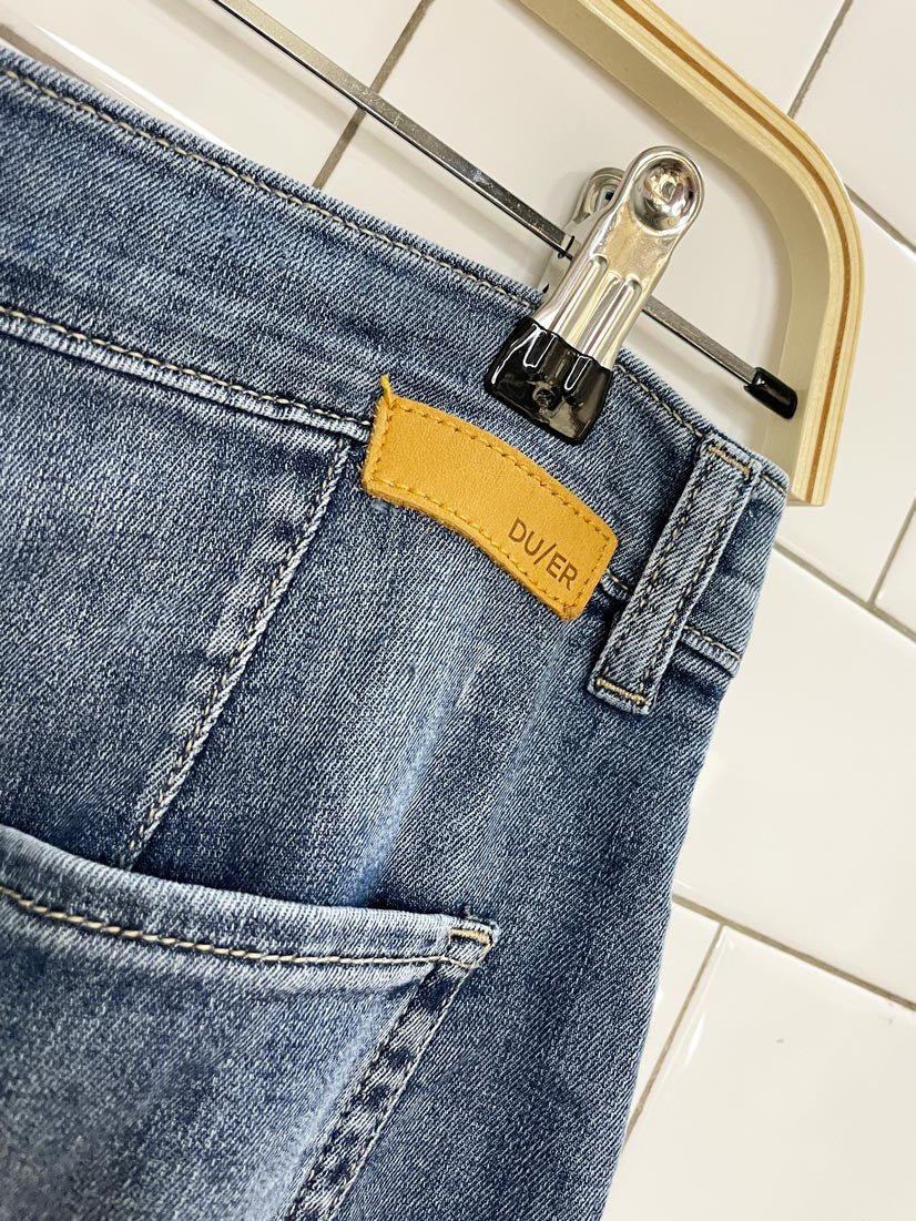 du/er pleated wide leg chambray denim jeans - good market thrift store