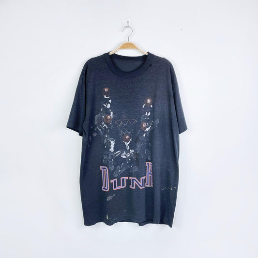 vintage 1996 looney tunes dunk basketball tee