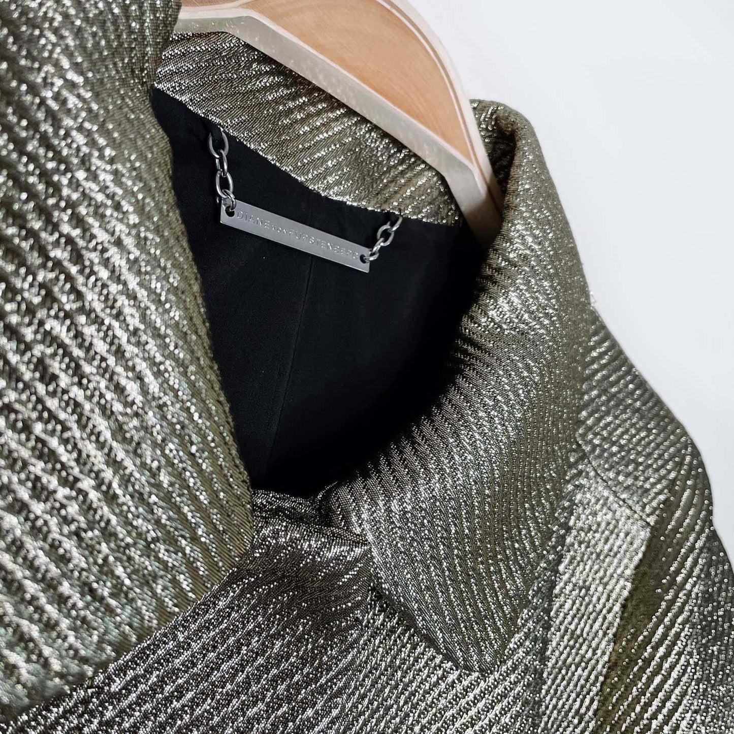 diane von furstenberg yvette metallic gold evening coat - size medium