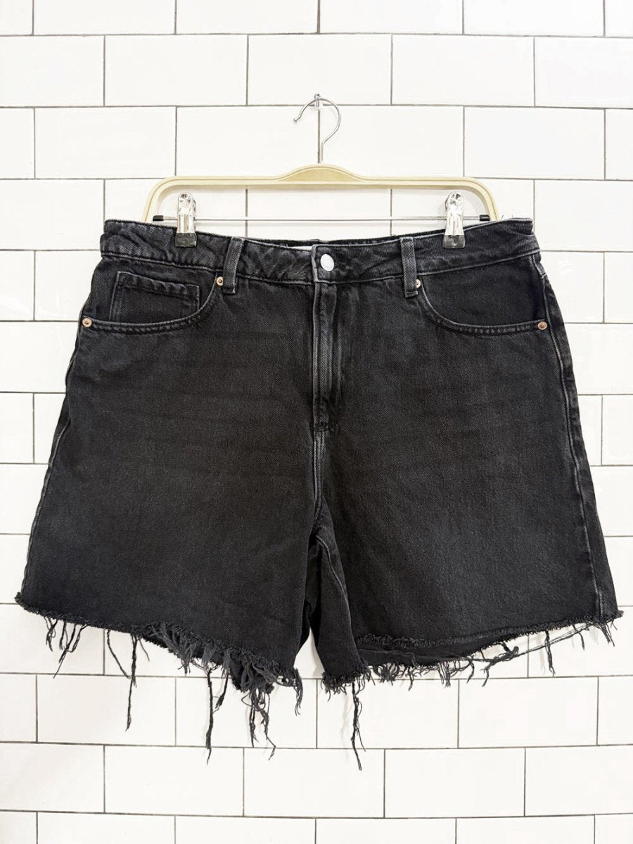 dynamite heidi distressed cut - off denim shorts - good market thrift store