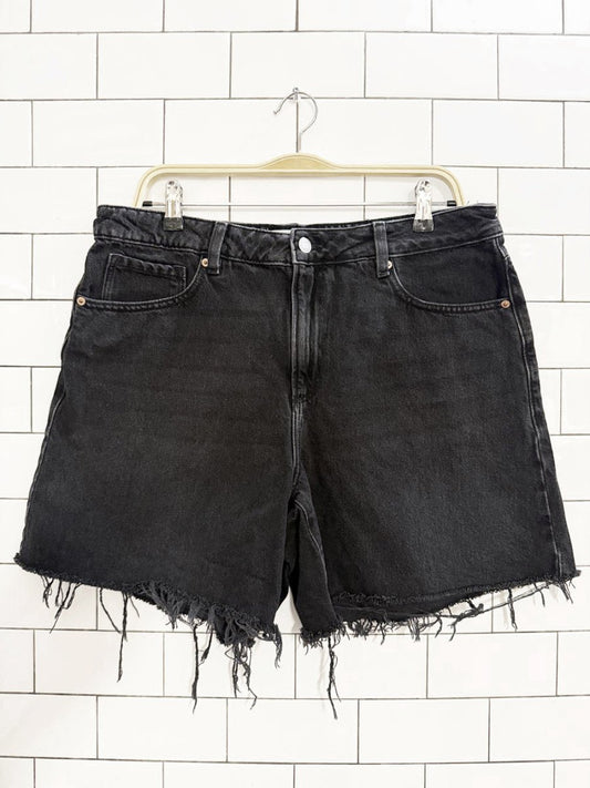 dynamite heidi distressed cut - off denim shorts - good market thrift store