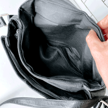 vintage etienne aigner black leather flap crossbody