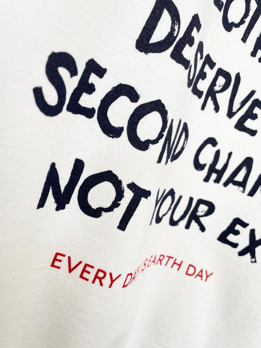earth day activist x nwt NR sweatshirt | clothes deserve a second chance not your ex - good market thrift store