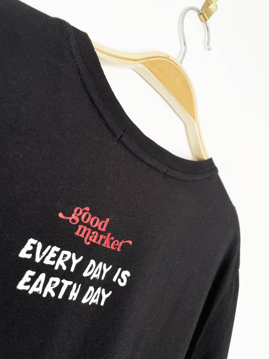 earth day activist x robert barakett tee | clothes deserve a second chance not your ex - good market thrift store