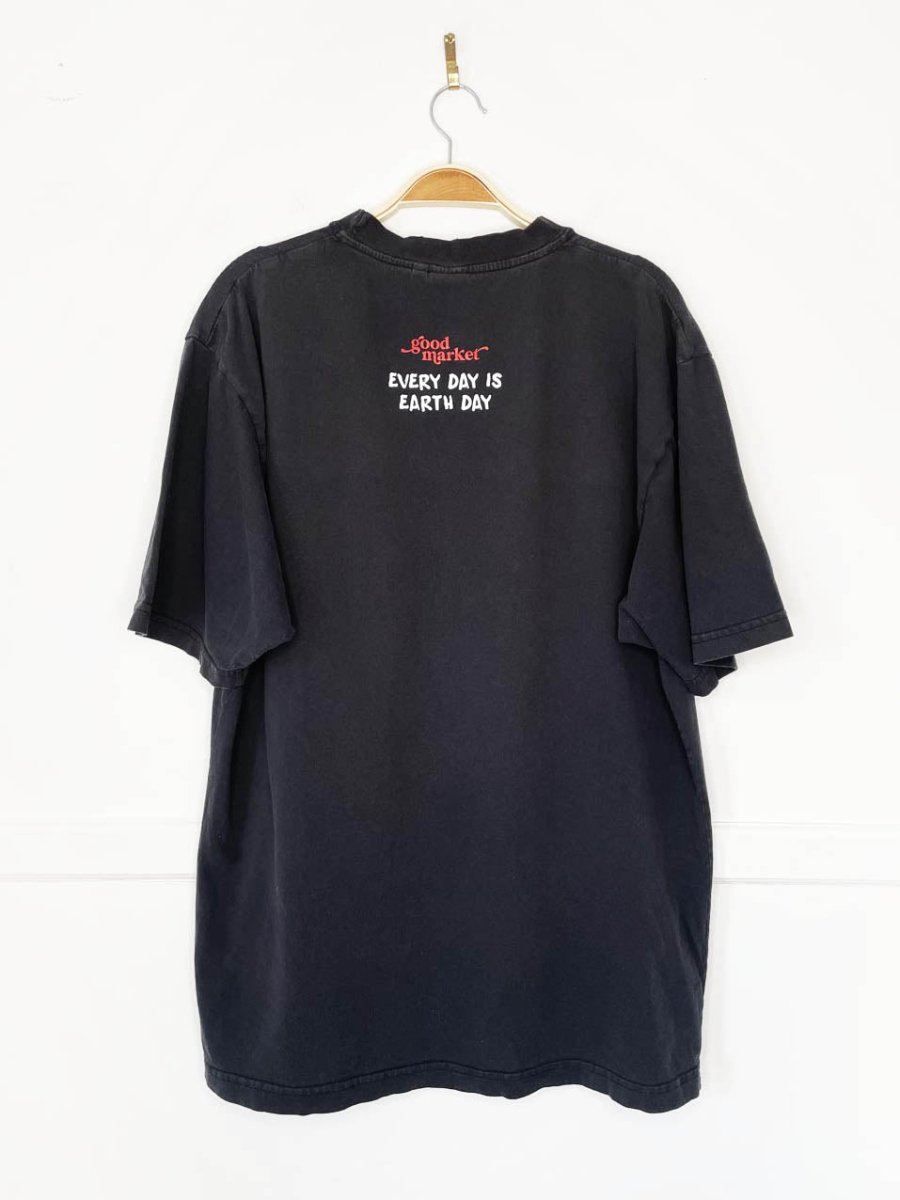 earth day activist x vintage 00s footlocker tee | clothes deserve a second chance not your ex - good market thrift store