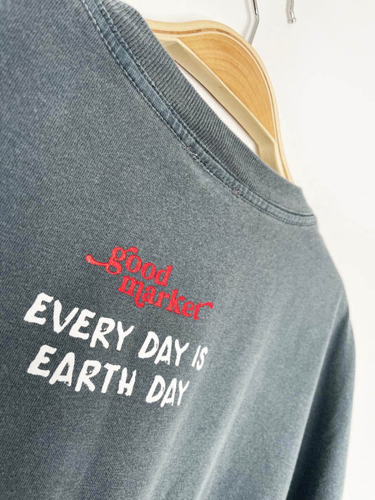 earth day activist x vintage 90s manowi earth tone tee | clothes deserve a second chance not your ex - good market thrift store