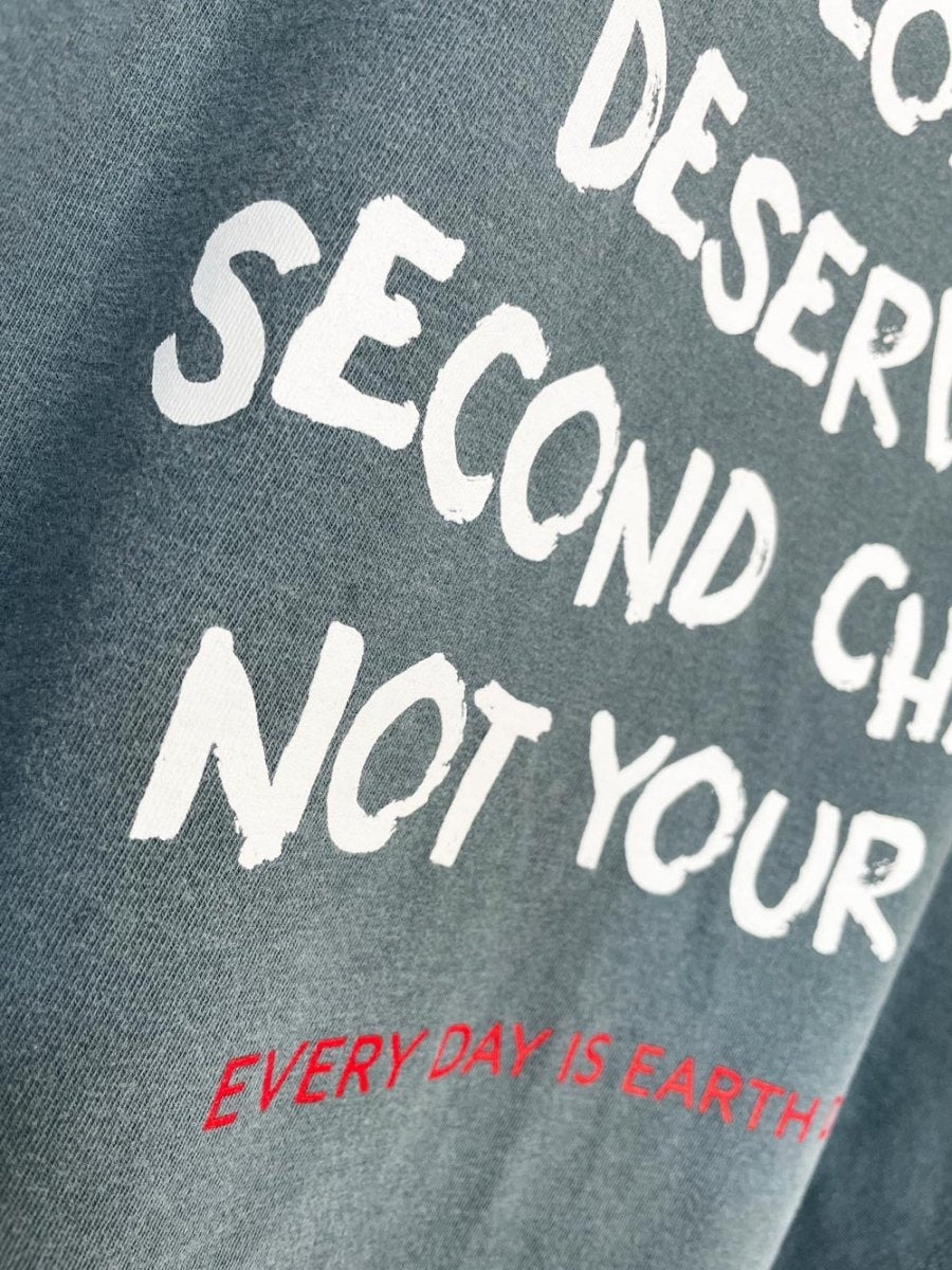 earth day activist x vintage 90s manowi earth tone tee | clothes deserve a second chance not your ex - good market thrift store