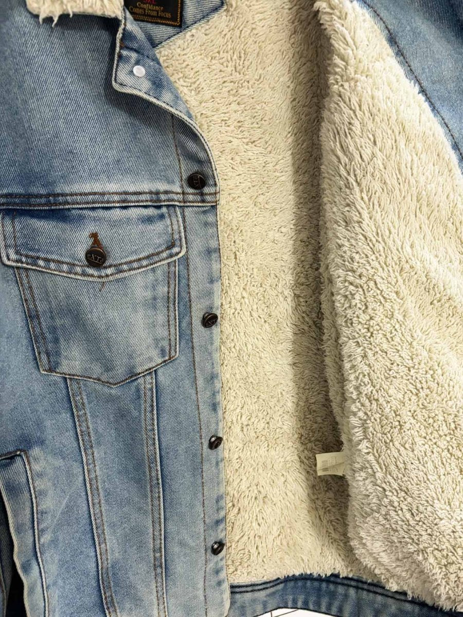 exte sherpa lined light wash denim jacket - good market thrift store