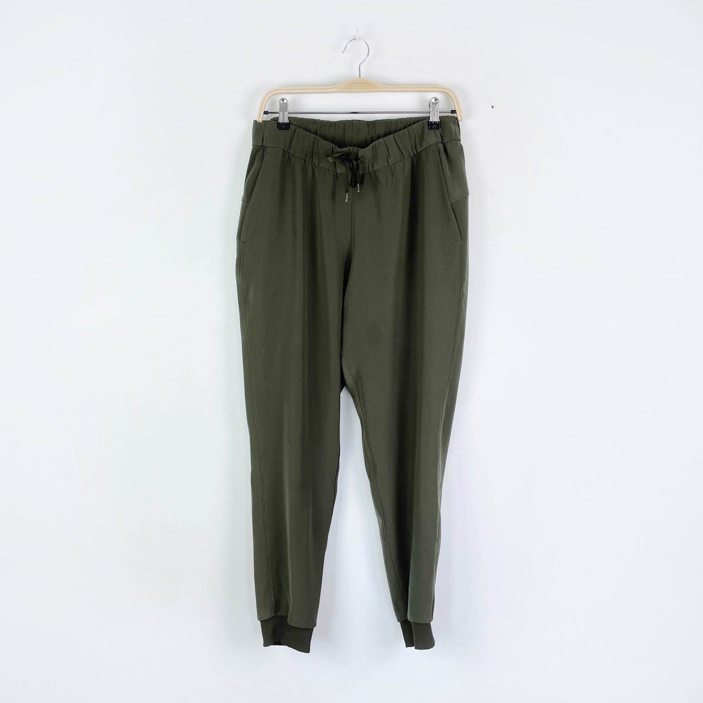 lululemon 2019 on the fly jogger dark olive
