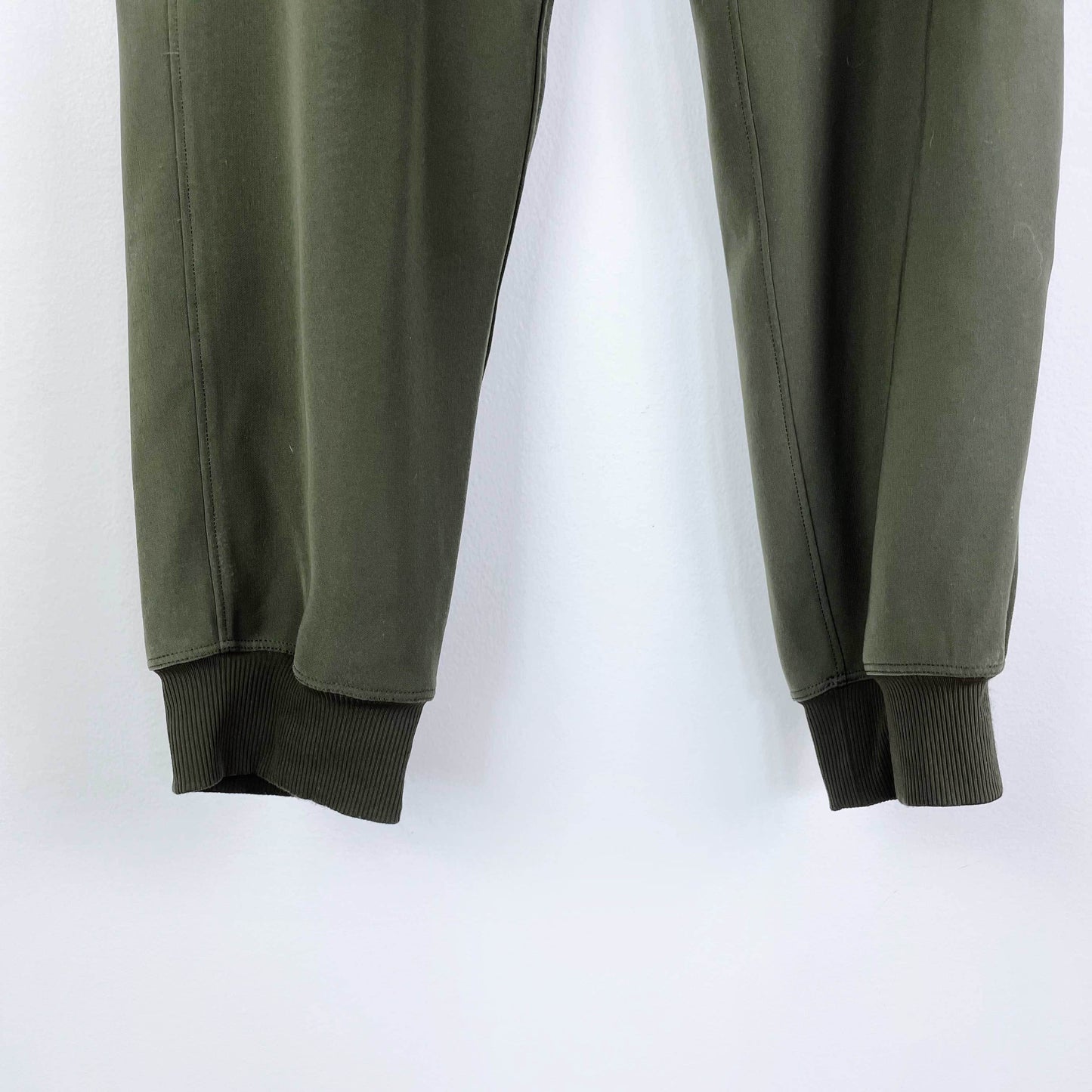lululemon 2019 on the fly jogger dark olive