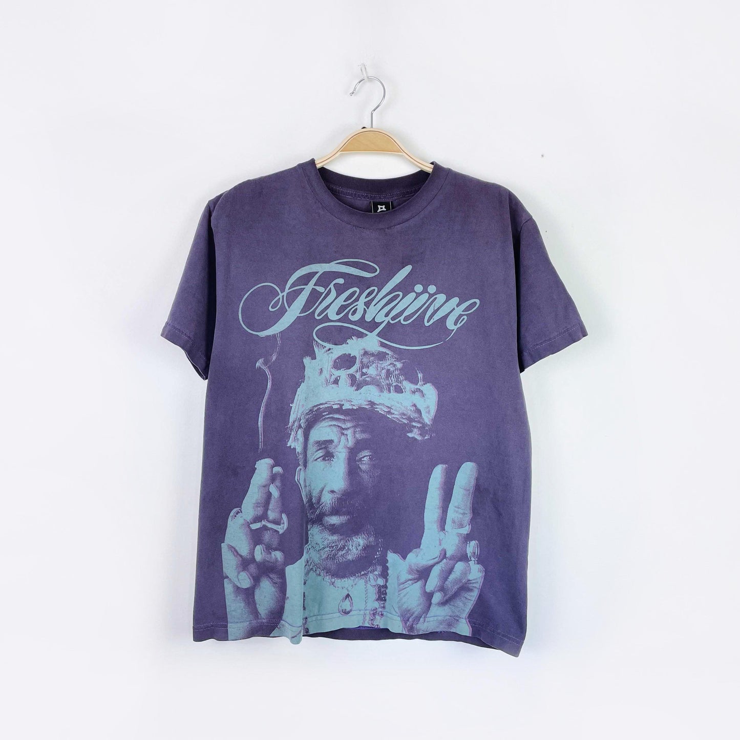 vintage 90s freshjive x lee scratch tee