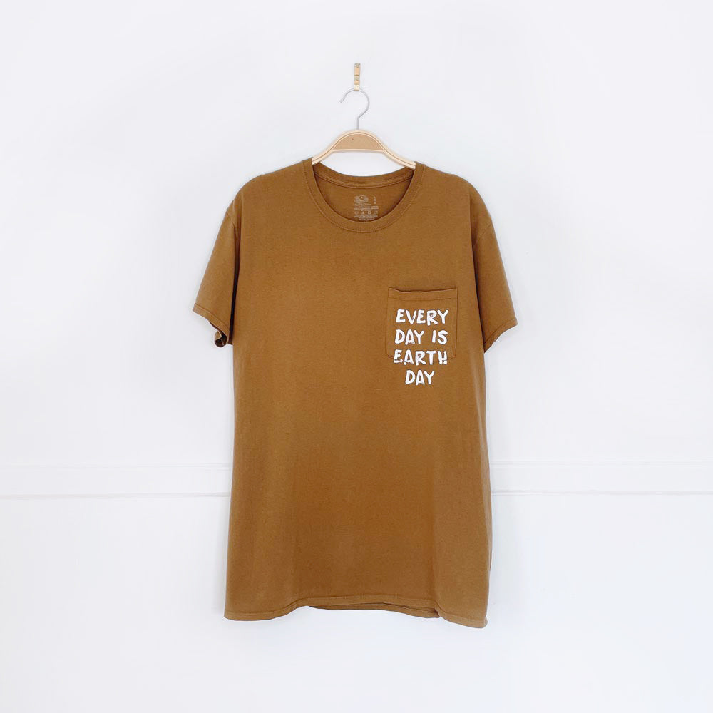 vintage fruit of the loom x earth activist pocket tee